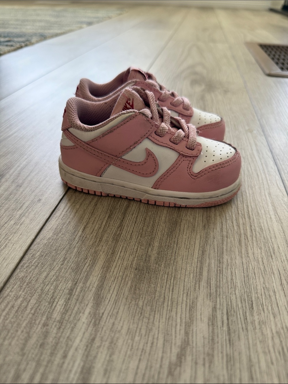 Nike Kids Dunk Low Sneakers Pink/White Size 6